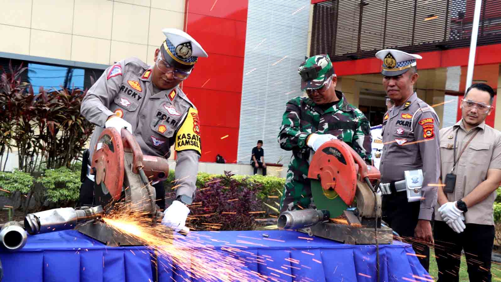 Kasat Lantas Polres Muba,ajak Masyarakat Bumi Serasan Sekate Deklarasi Bersama.