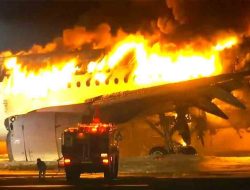 Tabrakan Pesawat di Bandara Haneda, Semua Penumpang Bisa Keluar Sebelum Pesawat Terbakar