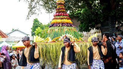 Festival Ruwatan Sendangdhuwur Lestarikan Budaya
