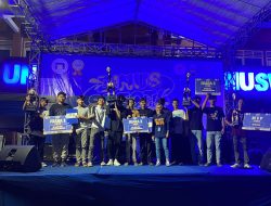 Berdedikasi Berikan Pengamanan dan Dukungan Dalam Kegiatan Dinus Specta 2024, Kapolsek Mojoroto Diganjar Penghargaan