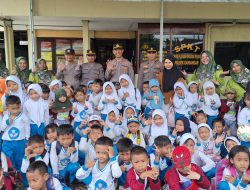 Polisi Sahabat Anak, Polsek Kandangan Sambut Hangat Kunjungan TK Kusumua Mulia II