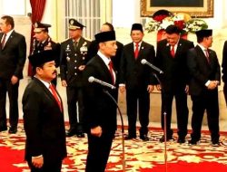 Presiden Jokowi Lantik Hadi Tjahjanto Sebagai Menko Polhukam dan AHY Menteri ATR