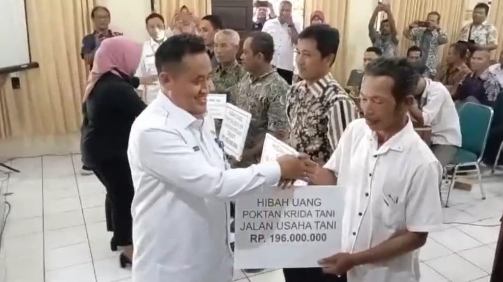 Sosialisasi Pembuatan Pupuk Organik Dan Salurkan Bantuan Alsintan Dari Pemkab Pemalang 1