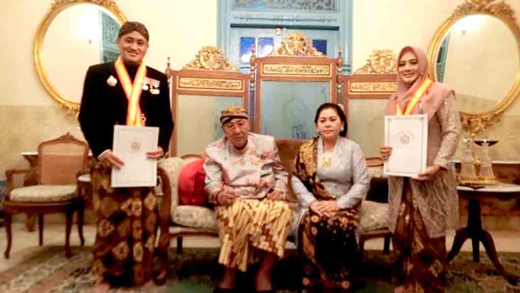 Bupati Pemalang Dianugerahi Gelar Ningrat Kehormatan Dari Keraton Surakarta