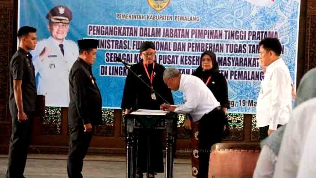 Bupati Pemalang Memimpin Pelantikan 2 Pejabat Eselon Ii Yang Baru