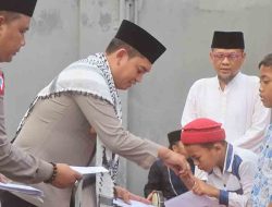 Gapai Berkah Ramadhan, Kapolres Probolinggo Berikan Santunan Anak Yatim saat Resmikan Musholla Al-Kautsar