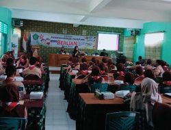 Unit PPA Polresta Sidoarjo Sosialisasikan BERLIAN di Sekolah Cegah Kenakalan Remaja dan Bullying