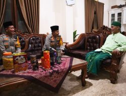 Pererat Silaturahmi, Kapolres Kediri Kota Kunjungi Pengasuh Ponpes Lirboyo