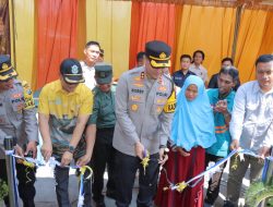 Polri Peduli, Polres Lamongan Salurkan Bantuan Bedah Rumah untuk Warga