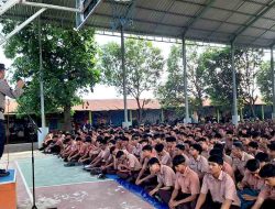 Kapolsek Kandangan Kunjungi Sekolah Imbau Pelajar Tak Bermain Petasan di Bulan Ramadhan