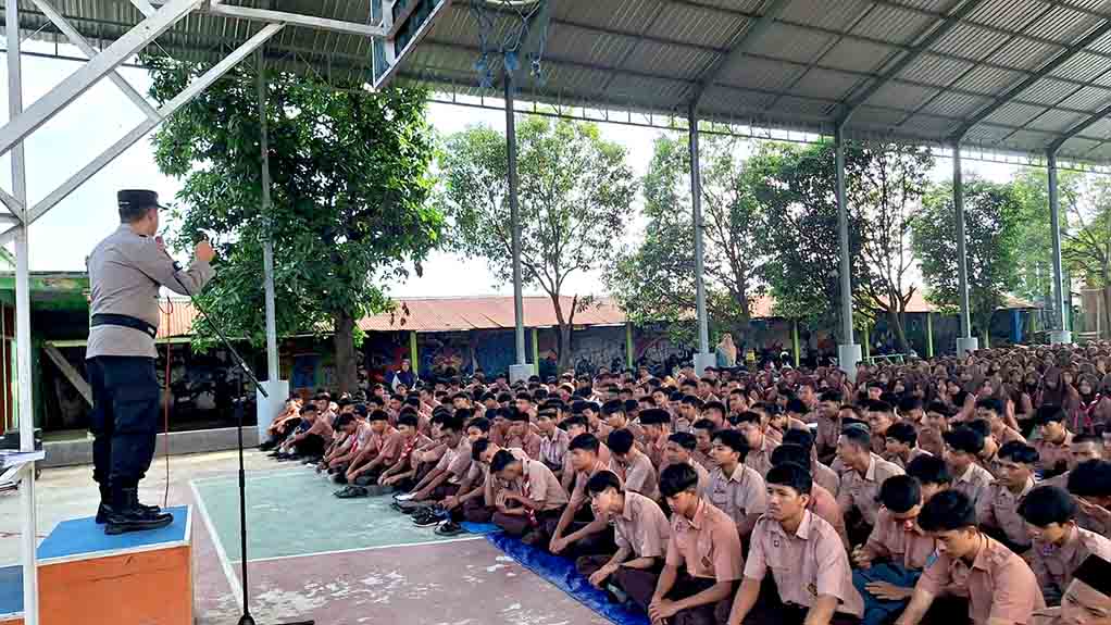 Kapolsek Kandangan Kunjungi Sekolah Imbau Pelajar Tak Bermain Petasan Di Bulan Ramadhan