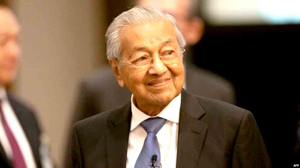 Mahathir Mohamad Pulang Usai Dua Bulan Dirawat Di Rs