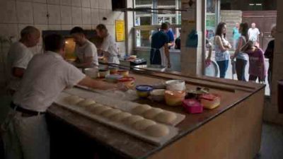 Pitalka, Roti Spesial Bagi Muslim Di Kosovo Saat Ramadan 2