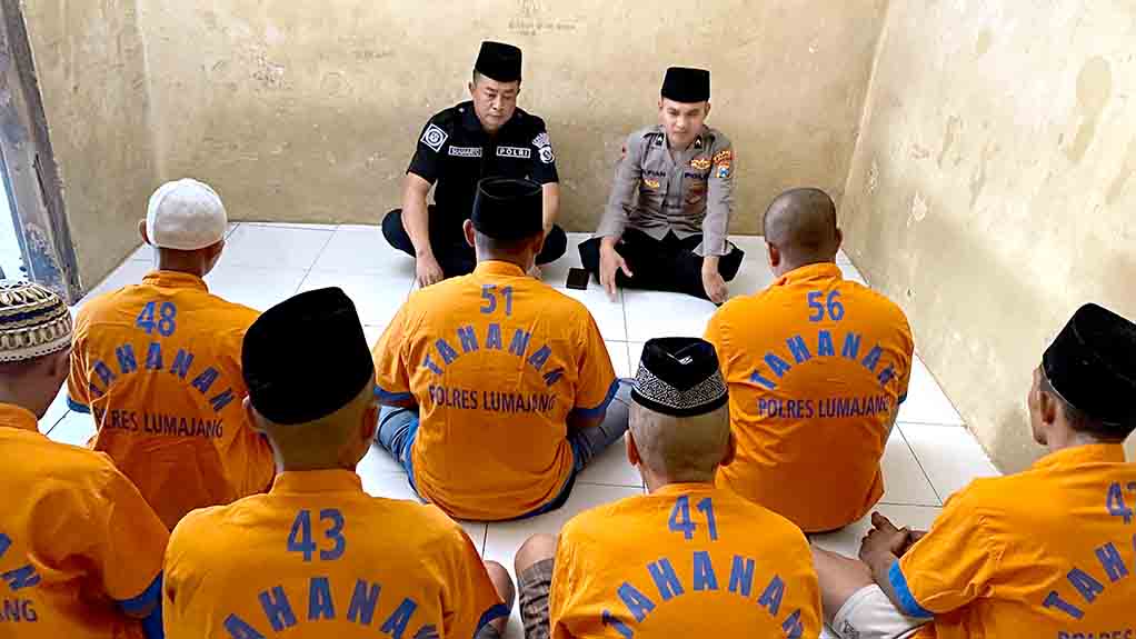 Selama Ramadhan, Polisi Berikan Bimbingan Rohani Kepada Tahanan Polres Lumajang