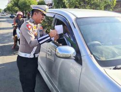 Sosialisasi dan Bagi Brosur Operasi Keselamatan Semeru 2024, Polantas Ngawi Turun Jalan
