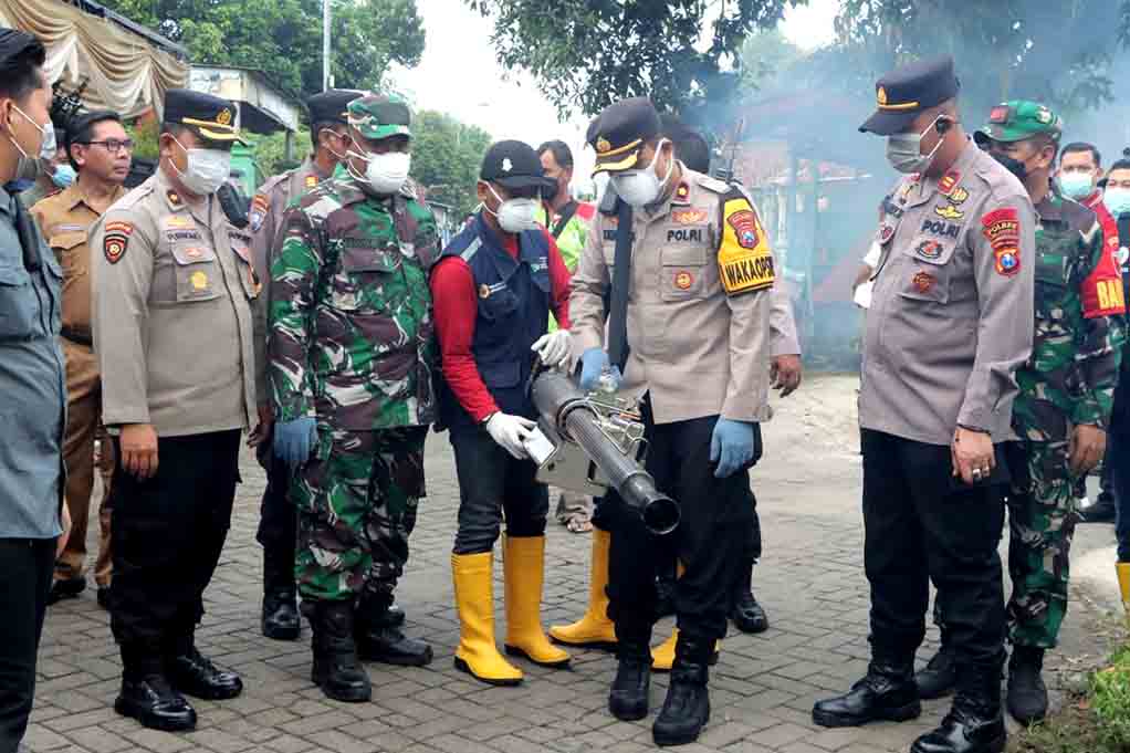 Antisipasi Penyebaran Dbd, Polres Mojokerto Bersama Forkopimda Laksanakan Fogging Serentak