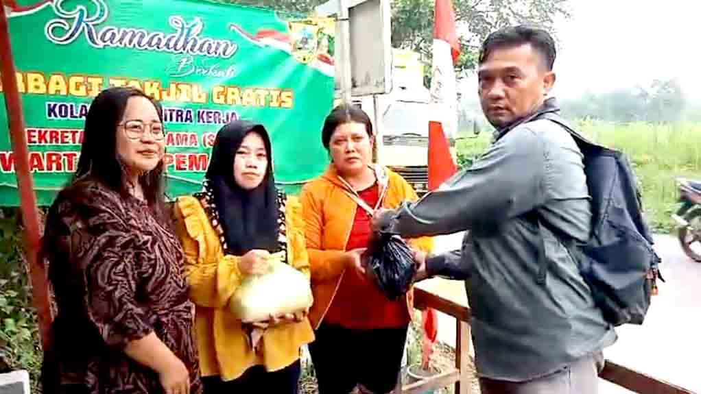 Apresiasi Dan Dukungan Bupati Pemalang Kepada Paguyuban Wartawan Pemalang Timur ( Pwpt) Dalam Kegiatan Pembagian Takjil