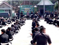 Ditengah Terik Matahari, Para Pendekar Perguruan Pencak Silat Gubug Remaja Peragakan Jurus dan Buka Pesilat