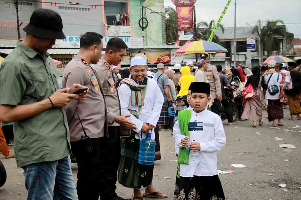 Haul Akbar Habib Sholeh Di Tanggul Aman Dan Lancar