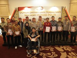 Korban Bom Gereja di Surabaya Terima Penghargaan dari Polri