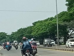 Lalin di Jalan Raya Lamongan-Babat Arus Lalu Lintas Terpantau Padat di H+3 Lebaran