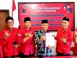 Khairul Cari Figur Pendamping Nyaman Saat mengembalikan Kembalikan Berkas ke Sekretariat PDIP