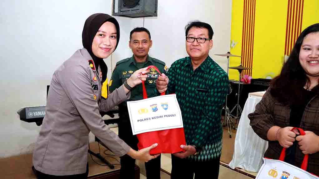 Minggu Kasih Polres Kediri Bersama Jemaat Gpdi Theos Ringinrejo