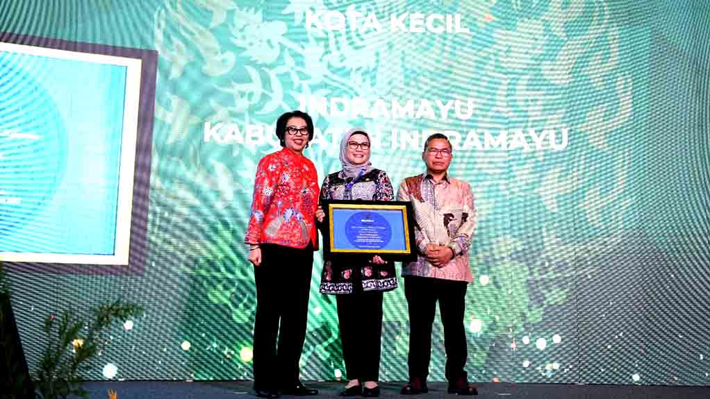 Raih Adipura, Bupati Indramayu, Nina Agustina