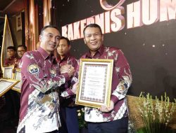 Rakernis Humas Polri, Bidhumas Polda Jatim Raih Dua Penghargaan