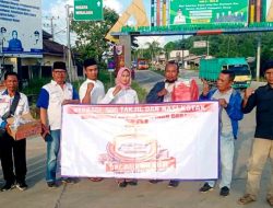 Ramadan Berkah DPC MOI Mesuji Turun ke Jalan, Bagikan Ta’jil Untuk Warga