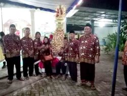Arak-arakan Seribu Tumpeng Ketupat dan Tabuh Lesung Keliling di Desa Sidomulyo Wates Kediri