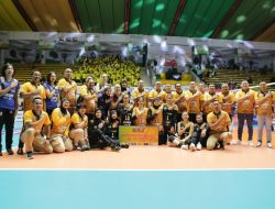 Kapolda Jatim Ucapkan Selamat Popsivo Polwan Raih Kemenangan atas Jakarta PLN Elektrik di Gresik