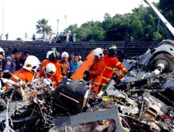 Kesalahan Kru Dituding Sebagai Penyebab Helikopter Jatuh di Malaysia