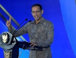 Mendikbud Nadiem Janji Hentikan Kenaikan UKT yang Tak Rasional
