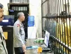 Pastikan Tahanan Dalam Keadaan Aman dan Sehat, Kasat Tahti Rutin Cek Ruang Tahanan Polres Takalar