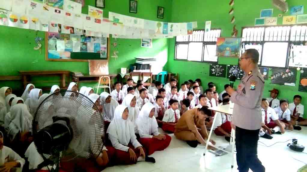 Peringati Hardiknas Polresta Sidoarjo Edukasi Pelajar Di Sekolah