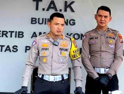 Polisi Berhasil Amankan Pengemudi yang Lari Usai Tabrak Rumah Warga di Tulungagung