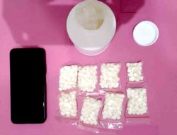 Polres Kediri Ringkus Pengedar Narkoba Asal Nganjuk, Ribuan Pil LL Diamankan