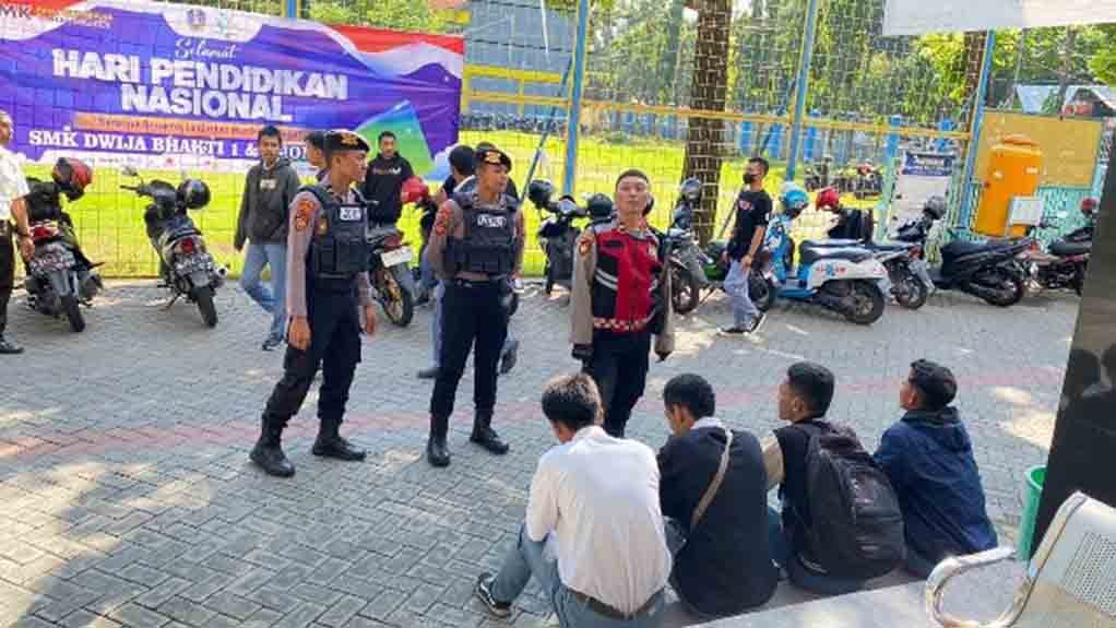 Puluhan Polisi Patroli Cegah Konvoi Kelulusan Sekolah Di Jombang