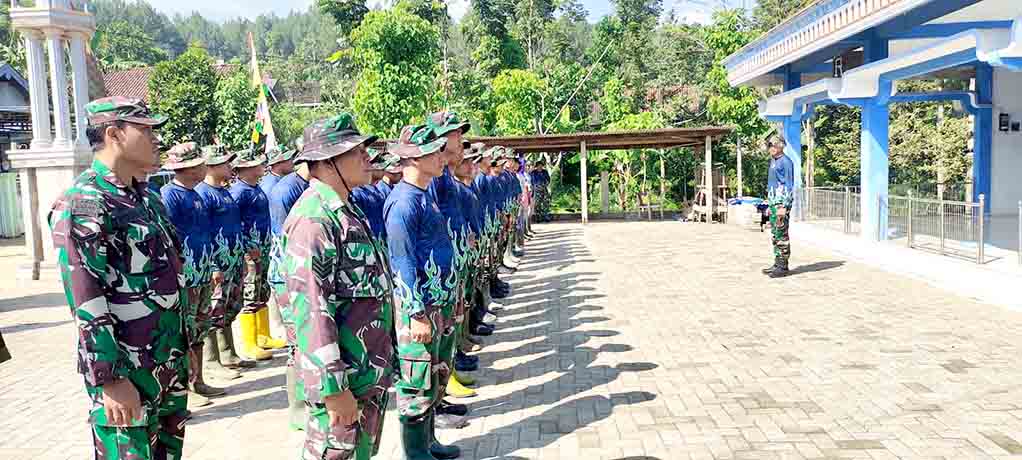 Tidak Ada Kata Lelah, Anggota Satgas Tmmd Terus Semangat Bekerja 3