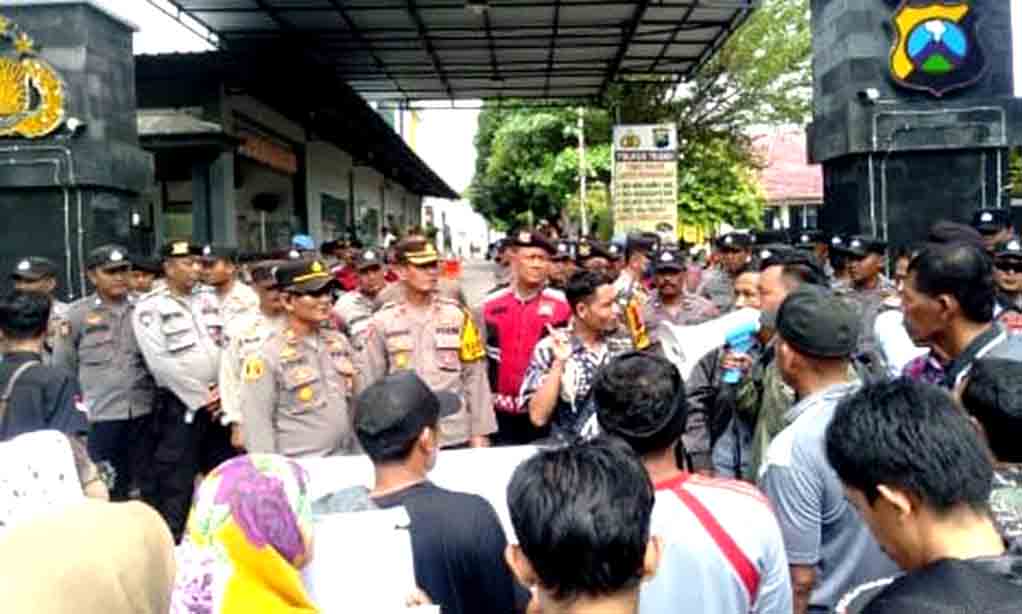 Aksi Damai Pembelaan Mbah Darmi, Kapolsek