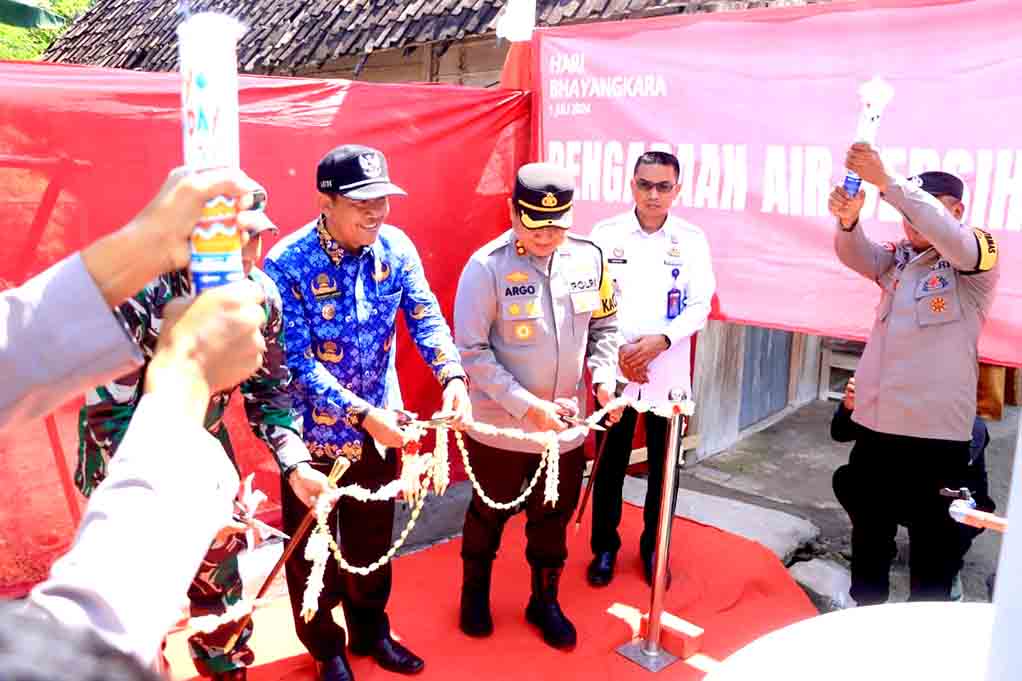 Bahagianya Warga Karanganyar Dapat Kado Sumur Bor Di Hari Bhayangkara Ke 78 Dari Polres Ngawi
