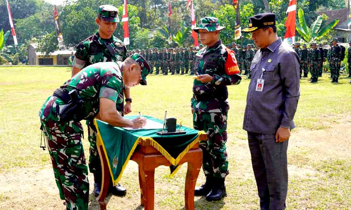Dandim 0814 Jombang Dampingi Kasdam V