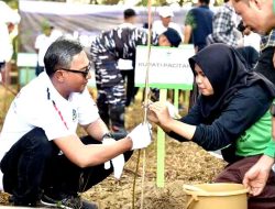 Dibuka Bupati Pacitan Ribuan Massa Gelar Aksi Bersih Pesisir Dalam Rangka Hari Lingkungan Hidup Sedunia