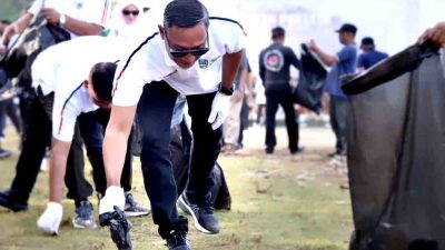 Dibuka Bupati Pacitan Ribuan Massa Gelar Aksi Bersih Pesisir 2