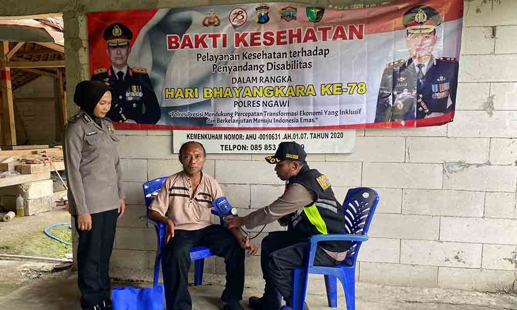 Hari Bhayangkara Ke – 78 Polres Ngawi Bakti Kesehatan Door To Door