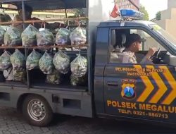 Cara Unik Sampaikan Pesan Kamtibmas, Polisi di Jombang Sulap Mobil Patroli Jadi Gerobak Sayur Gratis