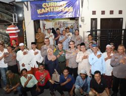 Polres Tanjungperak Gelar Cangkrukan Kamtibmas Ajak Warga Jaga Kondusifitas Jelang Pilkada 2024
