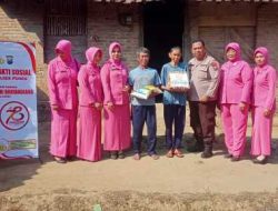 Bakti Sosial, Polsek Puncu dan Bhayangkari Salurkan Paket Sembako