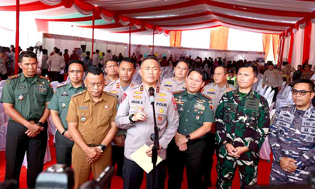 Kapolda Jatim Pimpin Baksos Dan Bakkes Serentak Di Ponorogo Sambut Hari Bhayangkara Ke – 78